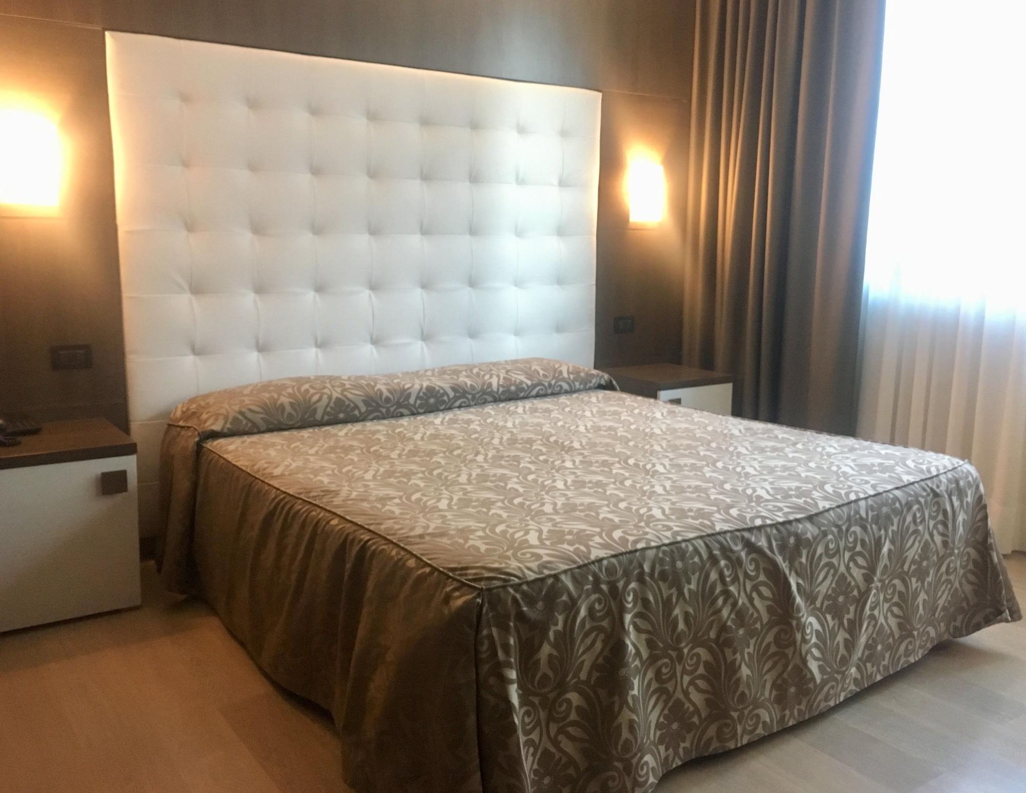 Hotel Victoria Vicenza Luaran gambar