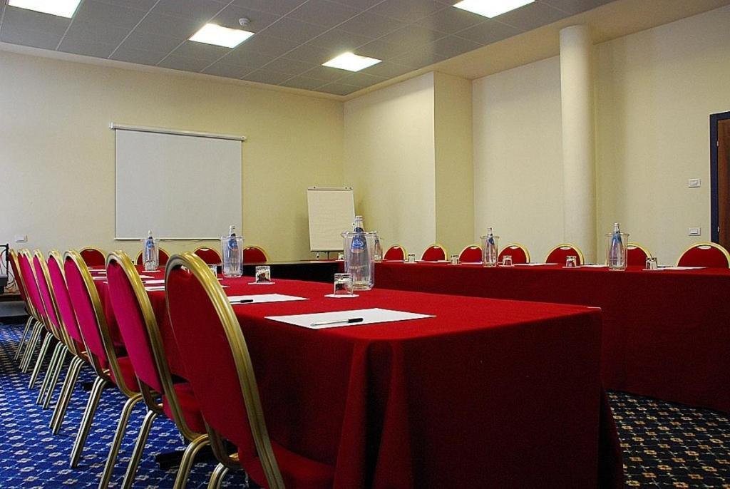 Hotel Victoria Vicenza Luaran gambar